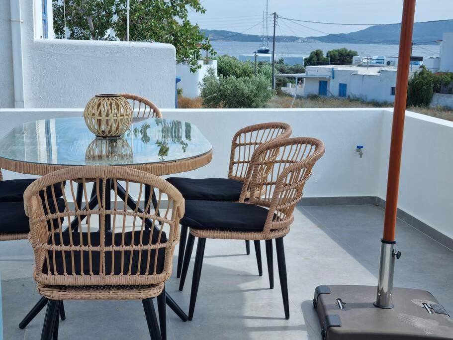 Kryni Deluxe Houses Adamantas  Luaran gambar