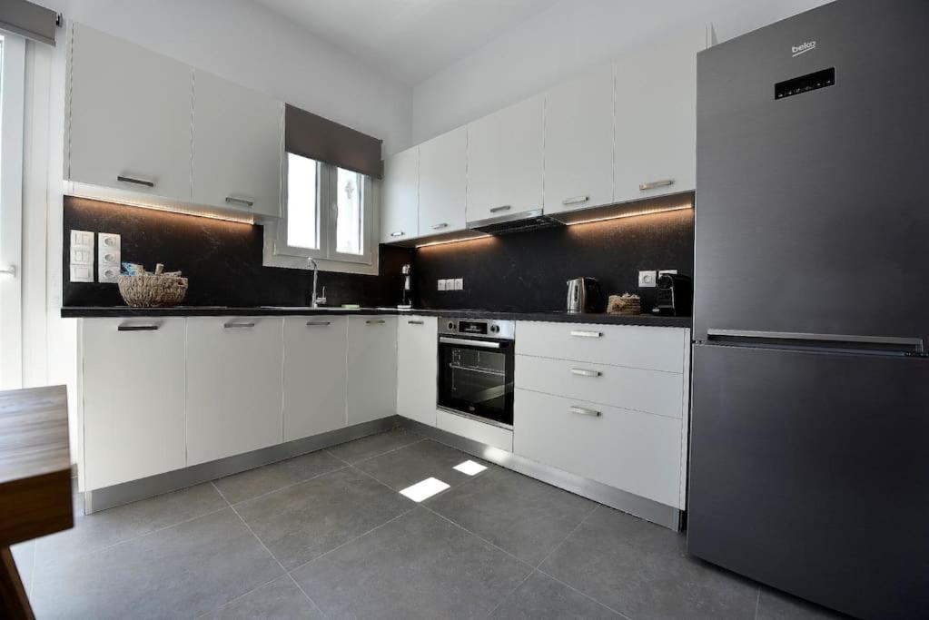 Kryni Deluxe Houses Adamantas  Luaran gambar