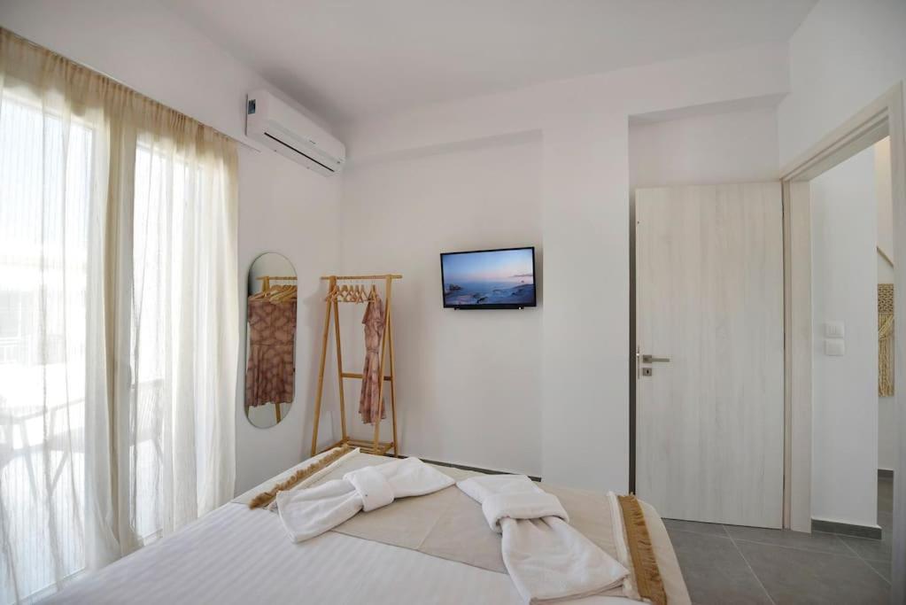 Kryni Deluxe Houses Adamantas  Luaran gambar