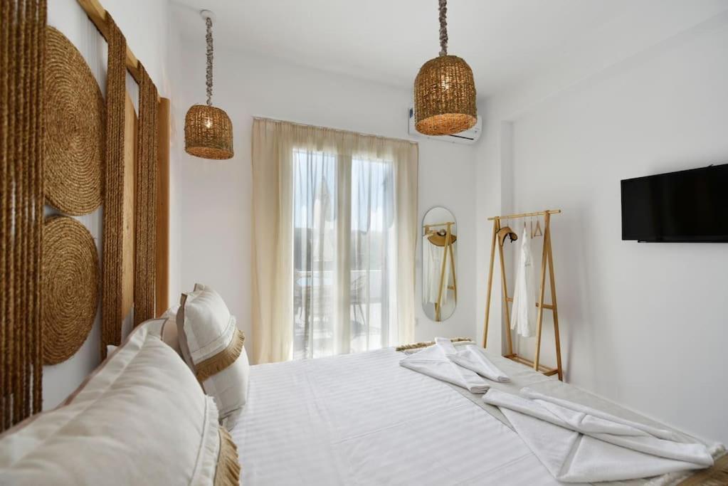 Kryni Deluxe Houses Adamantas  Luaran gambar