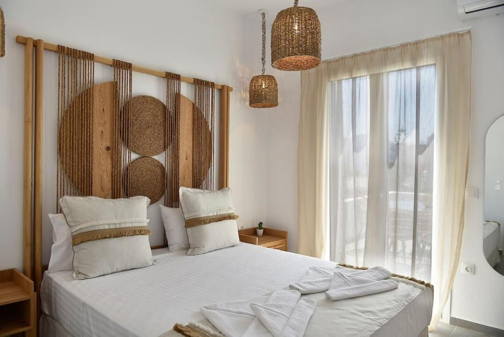 Kryni Deluxe Houses Adamantas  Luaran gambar